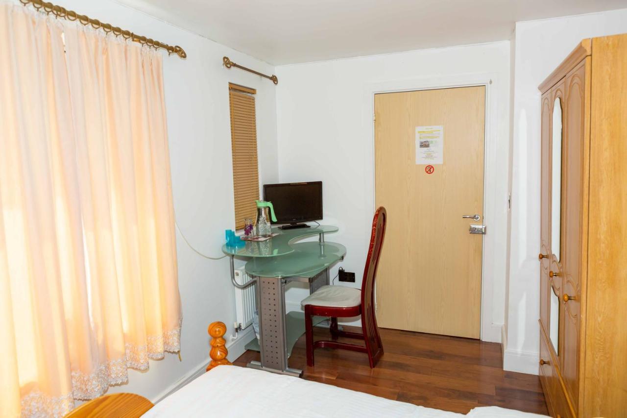 Benjamin Guest House Yiewsley Εξωτερικό φωτογραφία