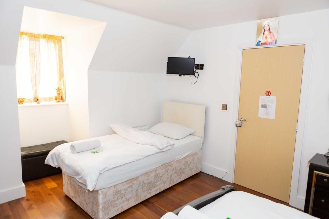 Benjamin Guest House Yiewsley Εξωτερικό φωτογραφία